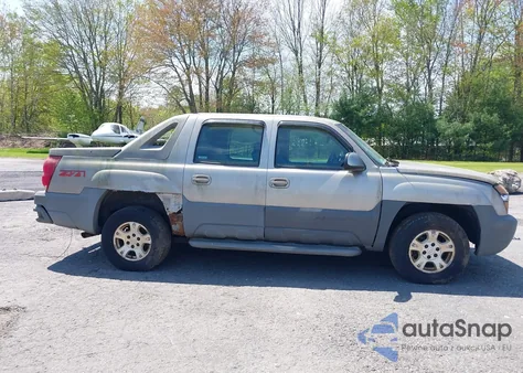 2002 Chevrolet Avalanche 1500 из США, поврежденный, VIN 3GNEK13T62G106227